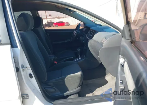 2004 Toyota Corolla S z USA, uszkodzony, nr VIN 1NXBR32E24Z235499